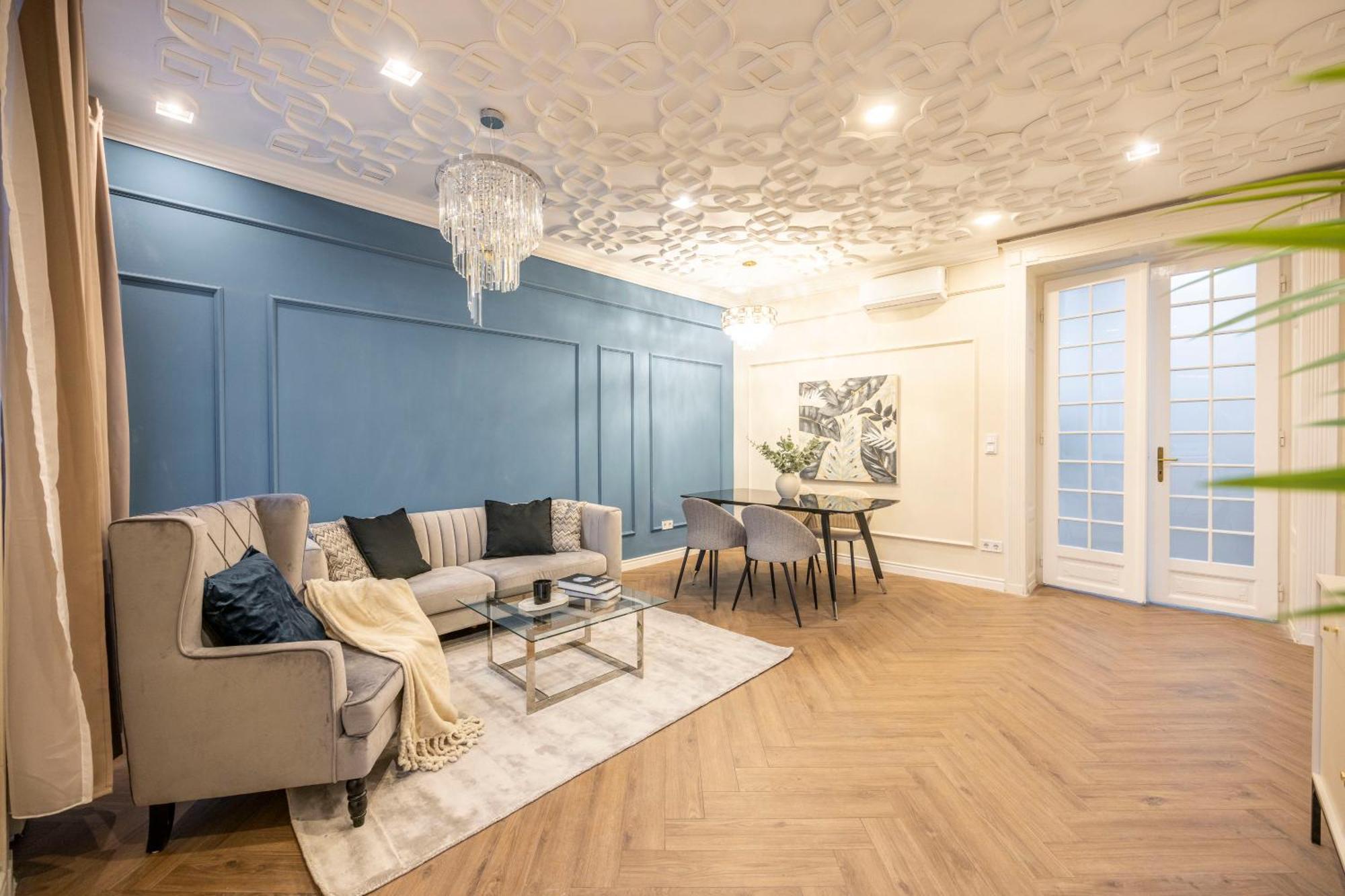 Deluxe Center T6 With Balcony * Budapešť