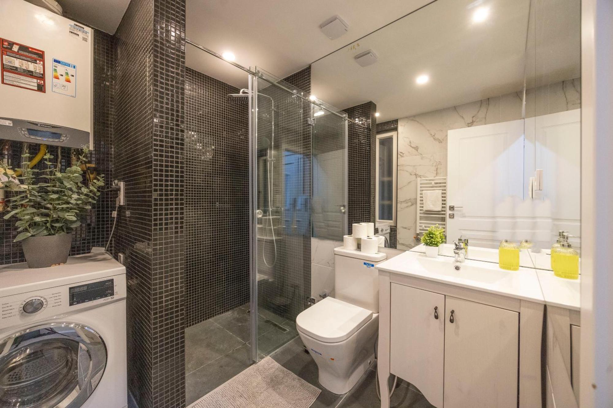 Deluxe Center T6 With Balcony *